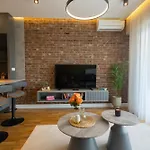 Apartament Luxury City-view & Free Parking *