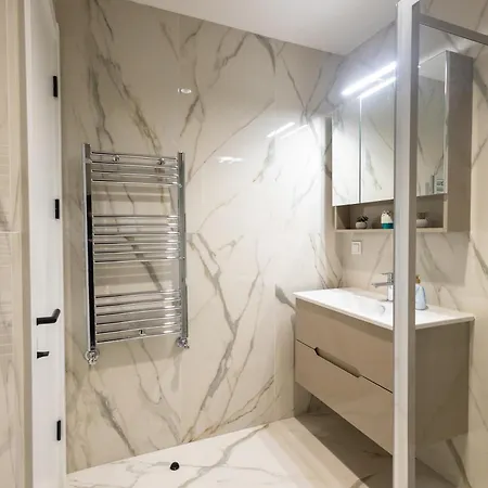 Apartament Luxury City-view & Free Parking *