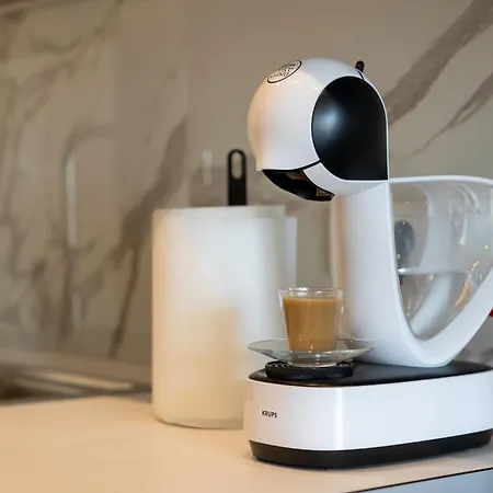 Апартаменти Luxury City-view & Free Parking