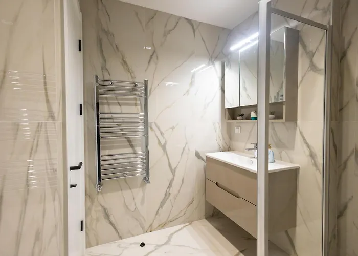 Apartment Luxury City-view & Free Parking *