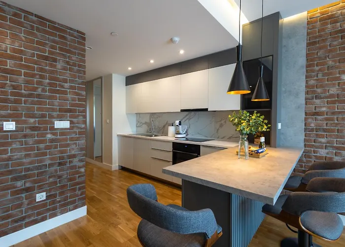 Luxury City-view & Free Parking *